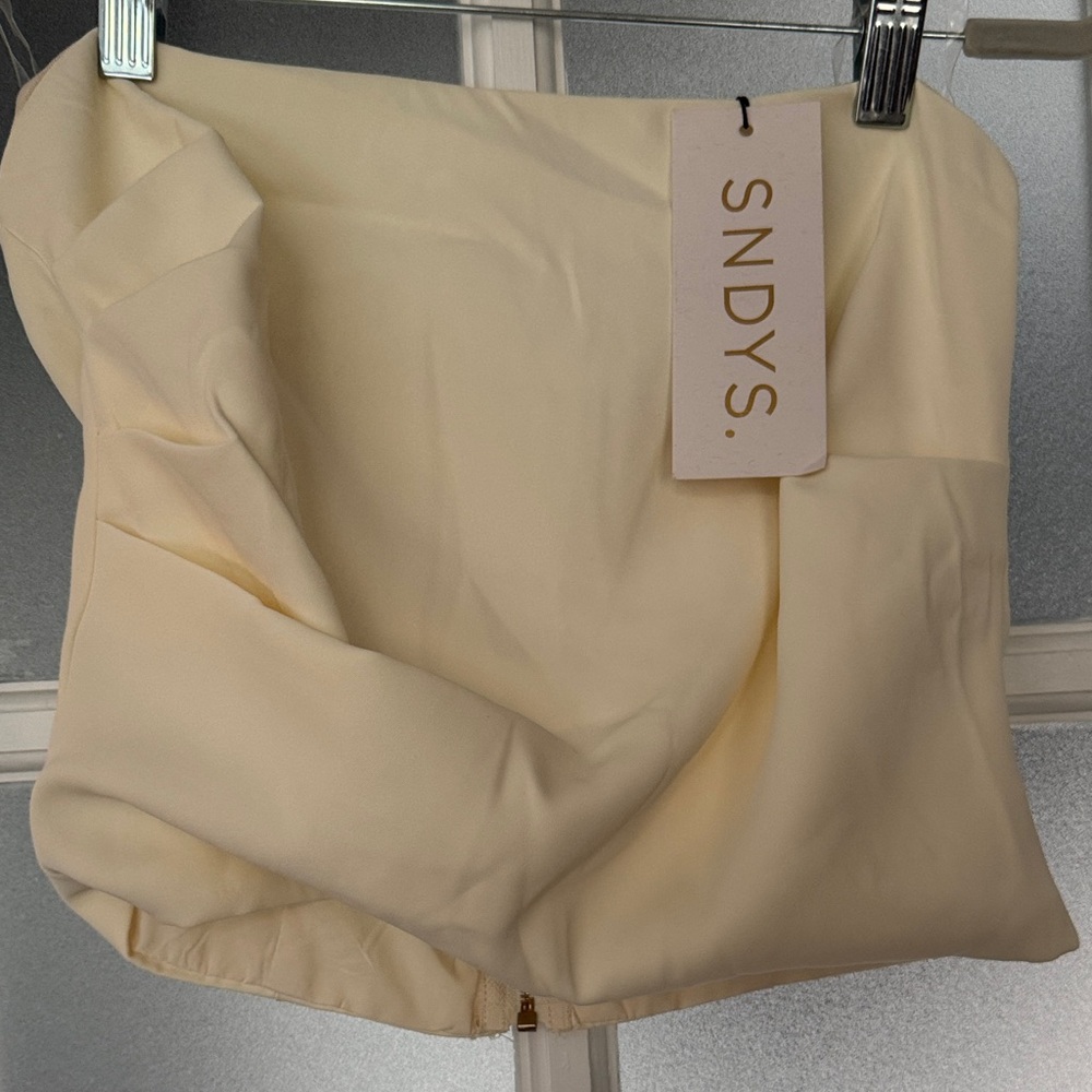 SNDYS Cream Women's Top